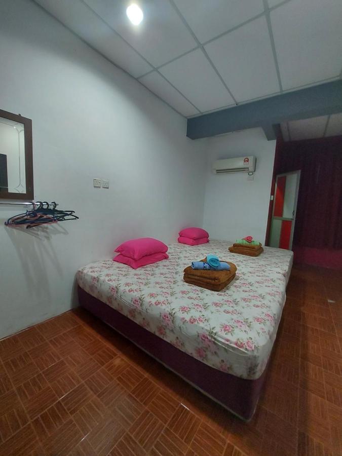 Nabil Nabila Motel Kuah Exteriör bild